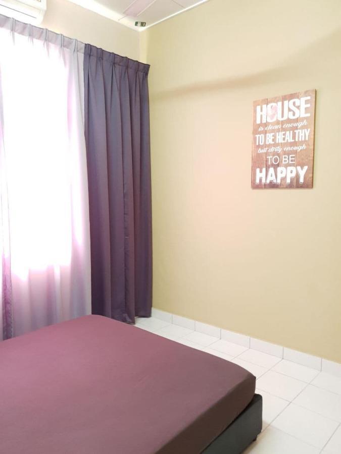 Lindanazri Homestay Mitc Melaka Exteriör bild