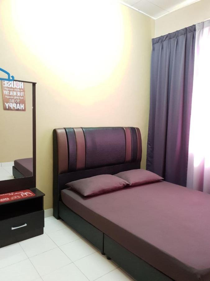 Lindanazri Homestay Mitc Melaka Exteriör bild